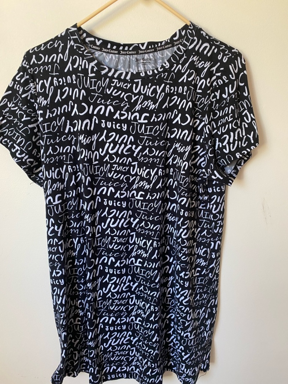 Juicy Couture Black & White Script Short Sleeve dress
